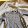 Body americano manga larga gris